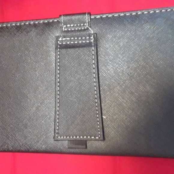 BRAND NEW Universal 7 inch Tablet Case with PC Keyboard and Flip Stand, Black - Picture 8 of 9